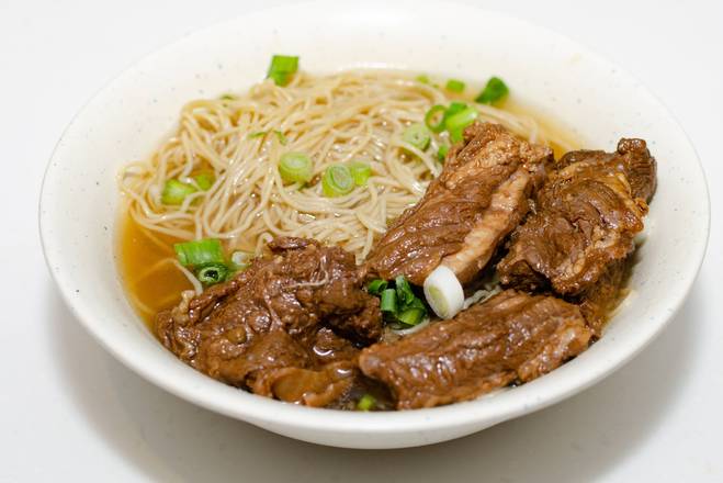 158. Stewed Beef Brisket with Noodle in Soup 柱侯牛腩湯麺